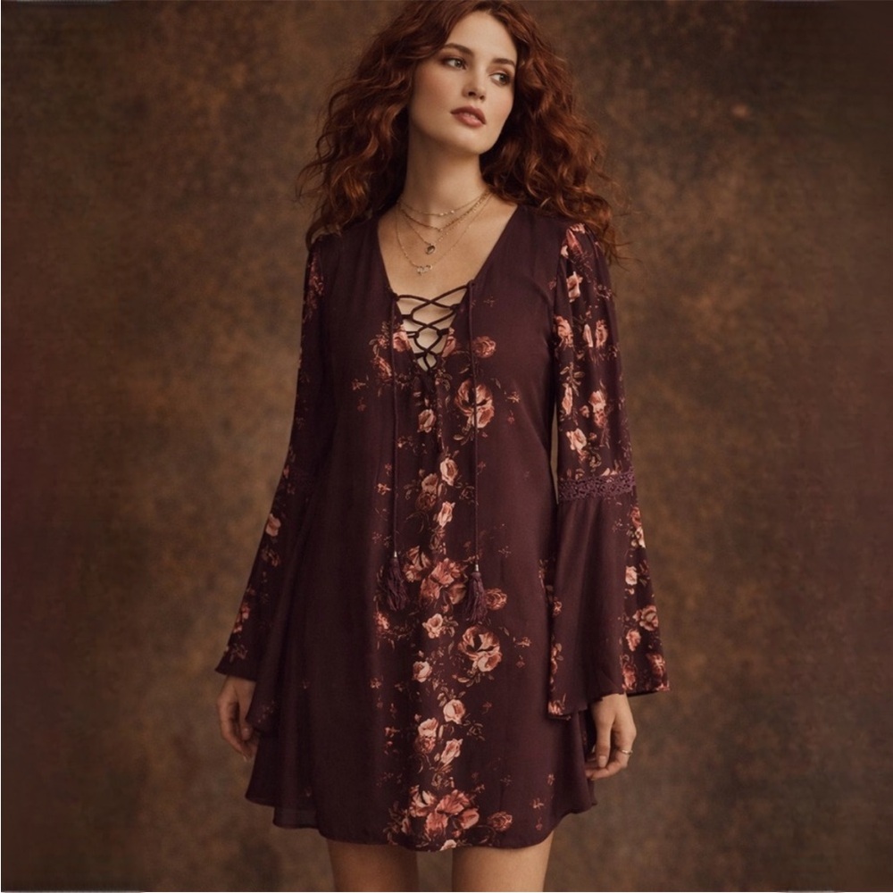 Hint Of Mint Maroon Floral Lace Boho Shift Mini Bell Sleeve Lined Dress